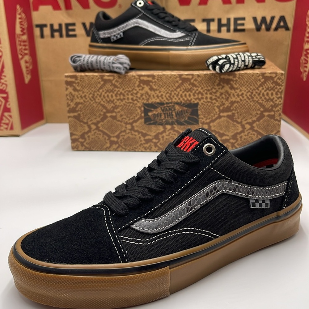Vans WMNS Skate Old Skool Hockey Skateboards Black/ VN0A5FCB18J
Sneakers - Picture 14 of 16